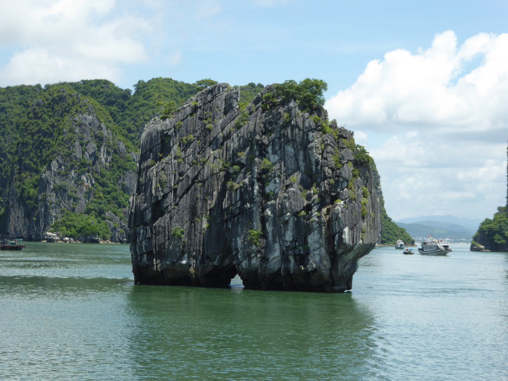 vietnam-ha-long-bay-2017-103