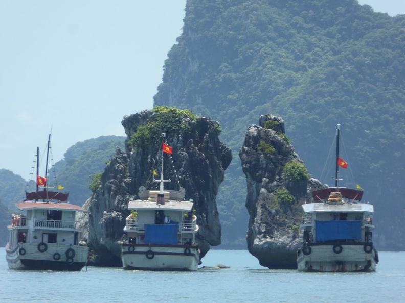 vietnam-ha-long-bay-2017-110