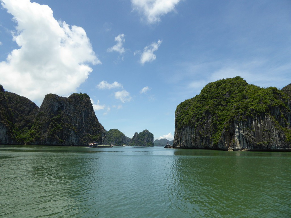 vietnam-ha-long-bay-2017-117