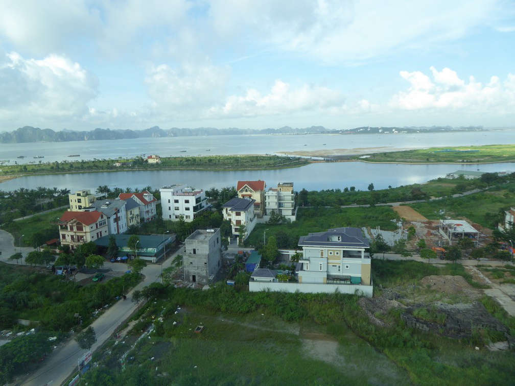 vietnam-ha-long-bay-2017-001