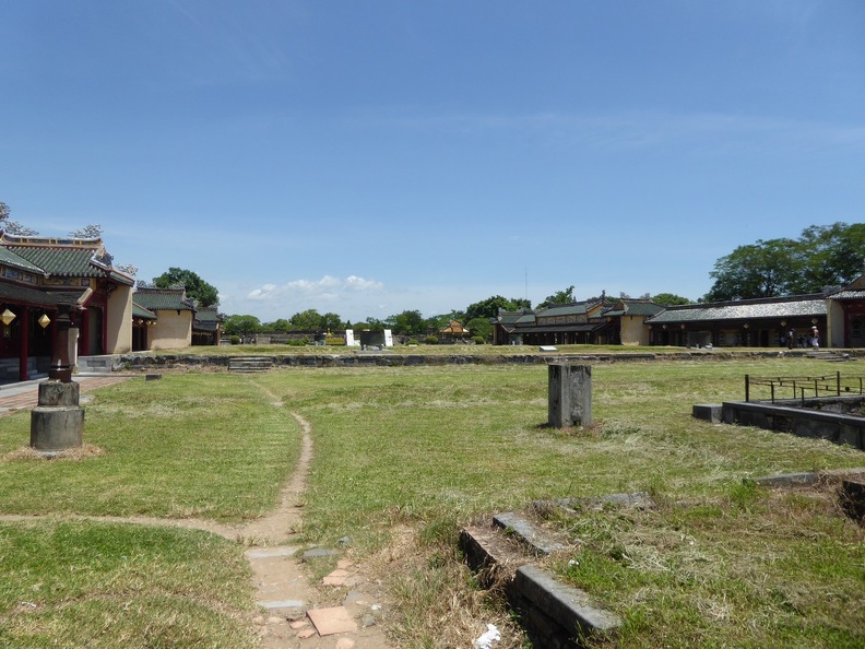 hue-imperial-citadel-vietnam-034