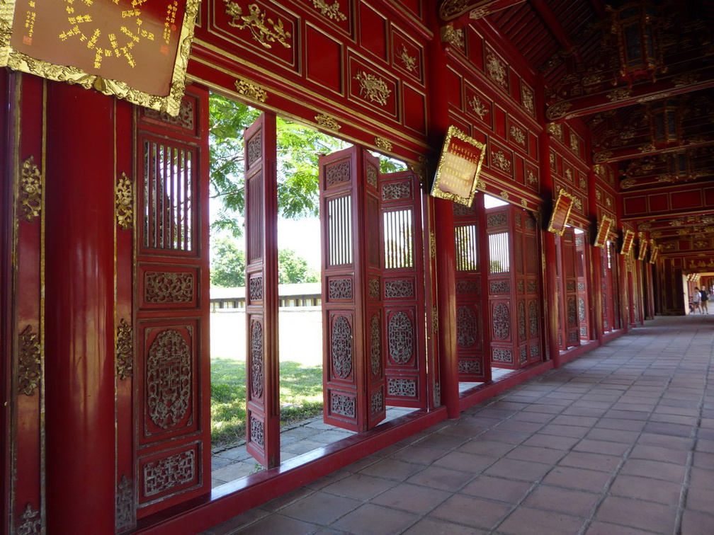 hue-imperial-citadel-vietnam-038