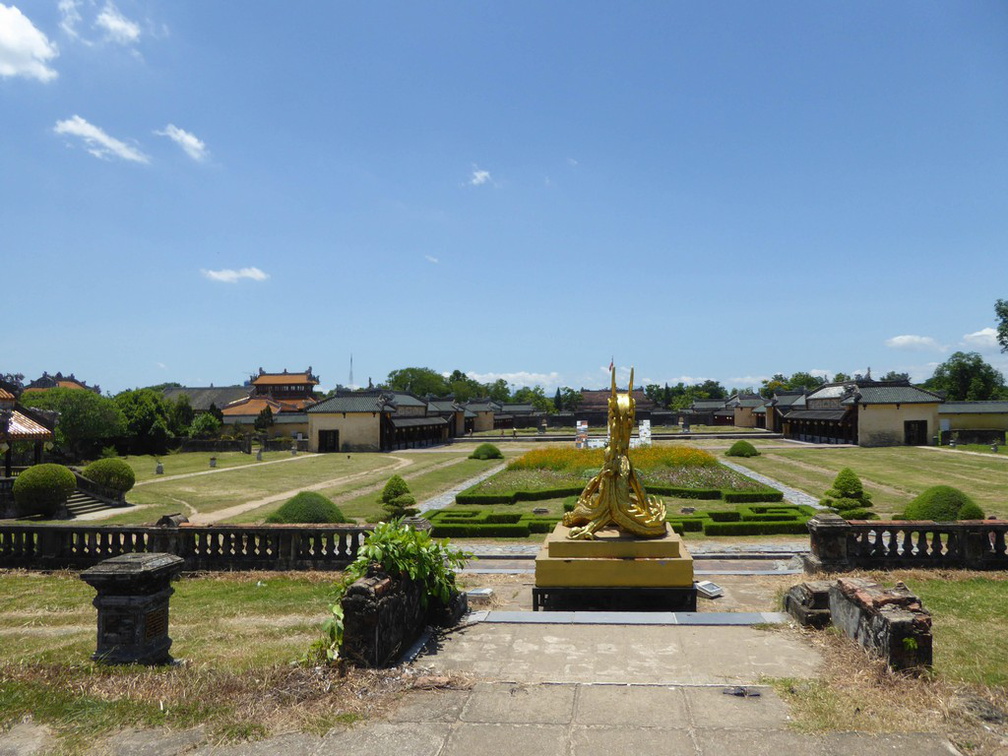 hue-imperial-citadel-vietnam-055