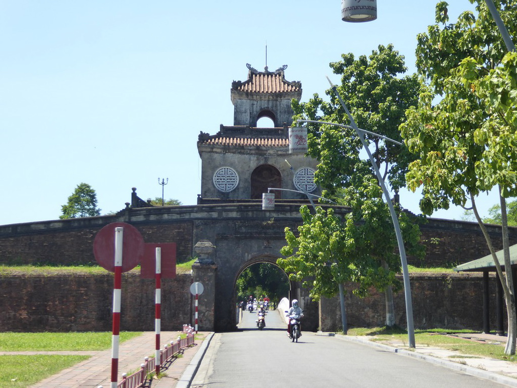 hue-imperial-citadel-vietnam-002