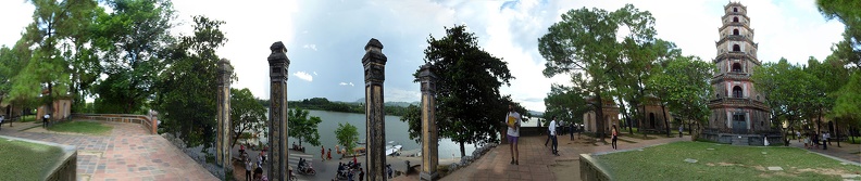 thien-mu-pagoda-monastery.jpg