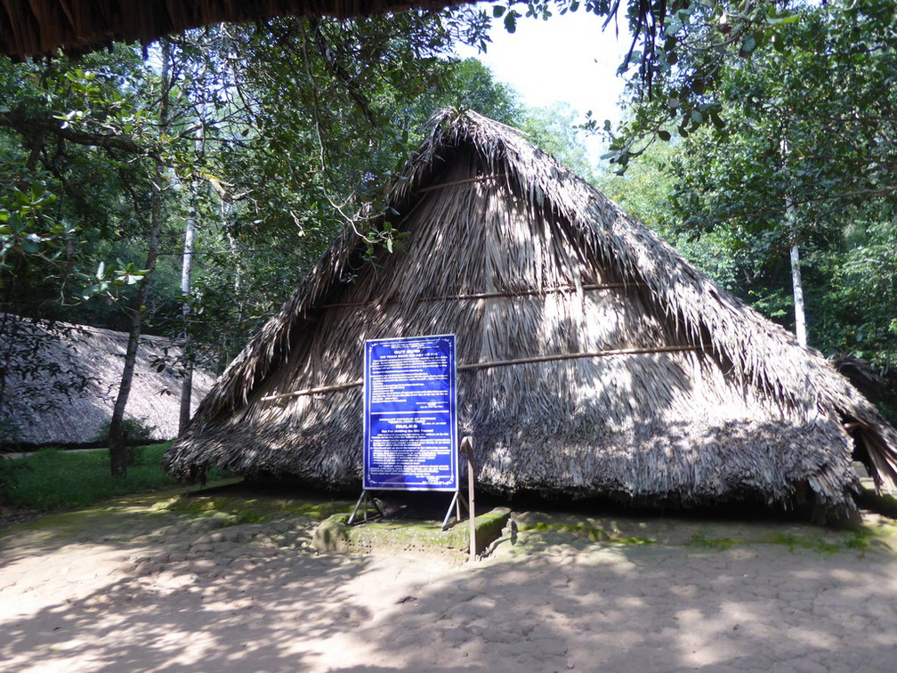 cu-chi-tunnels-vietnam-006