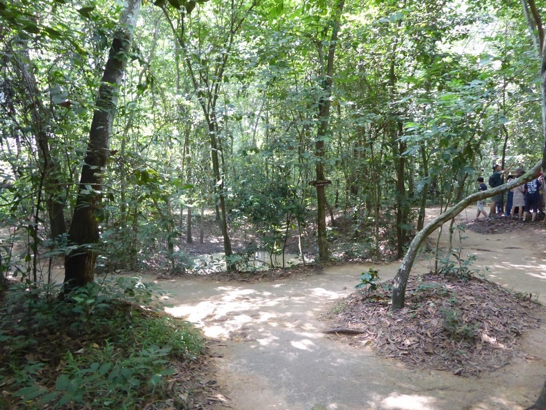 cu-chi-tunnels-vietnam-009.jpg