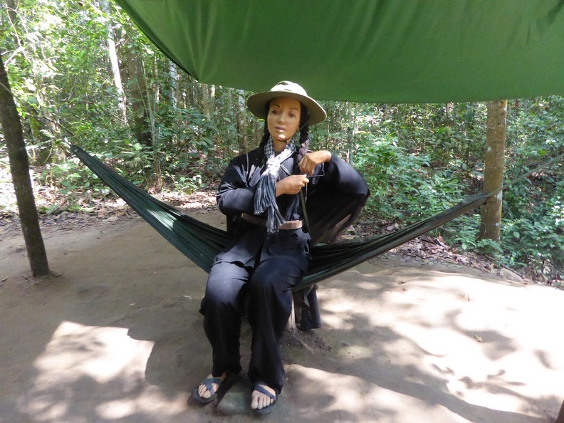 cu-chi-tunnels-vietnam-023