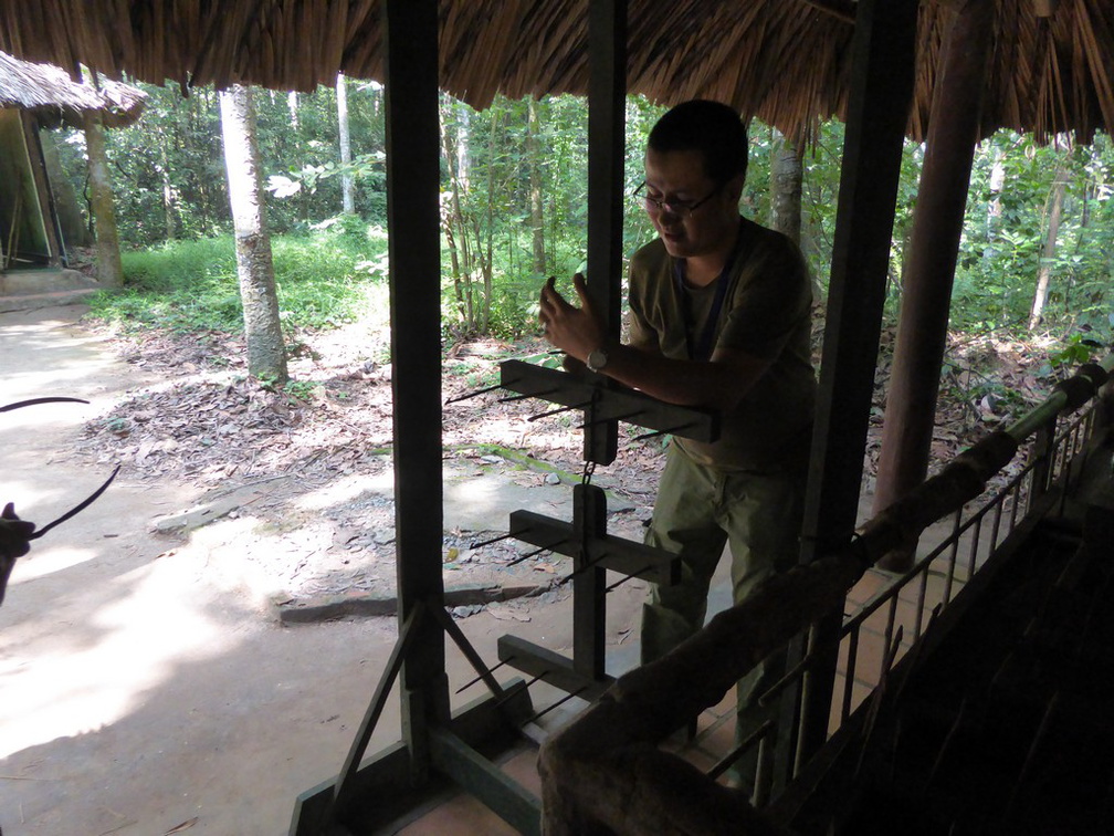 cu-chi-tunnels-vietnam-040