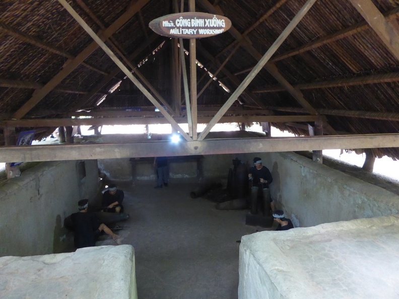 cu-chi-tunnels-vietnam-043