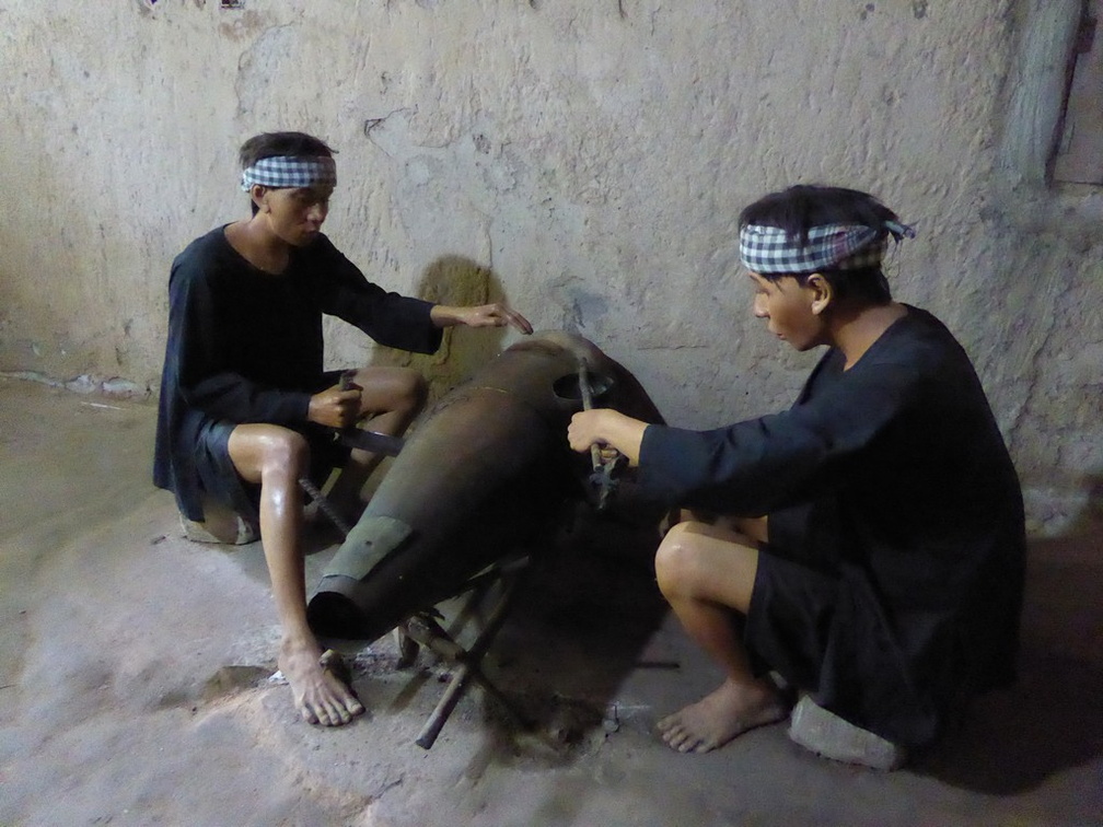 cu-chi-tunnels-vietnam-048