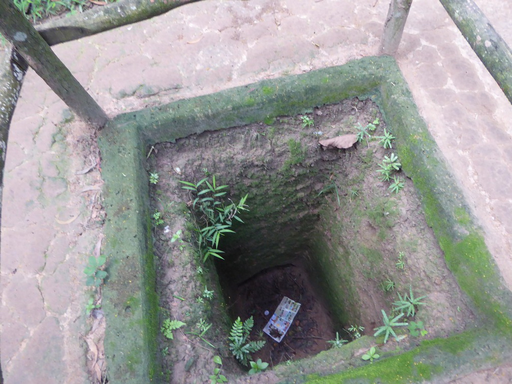 cu-chi-tunnels-vietnam-062