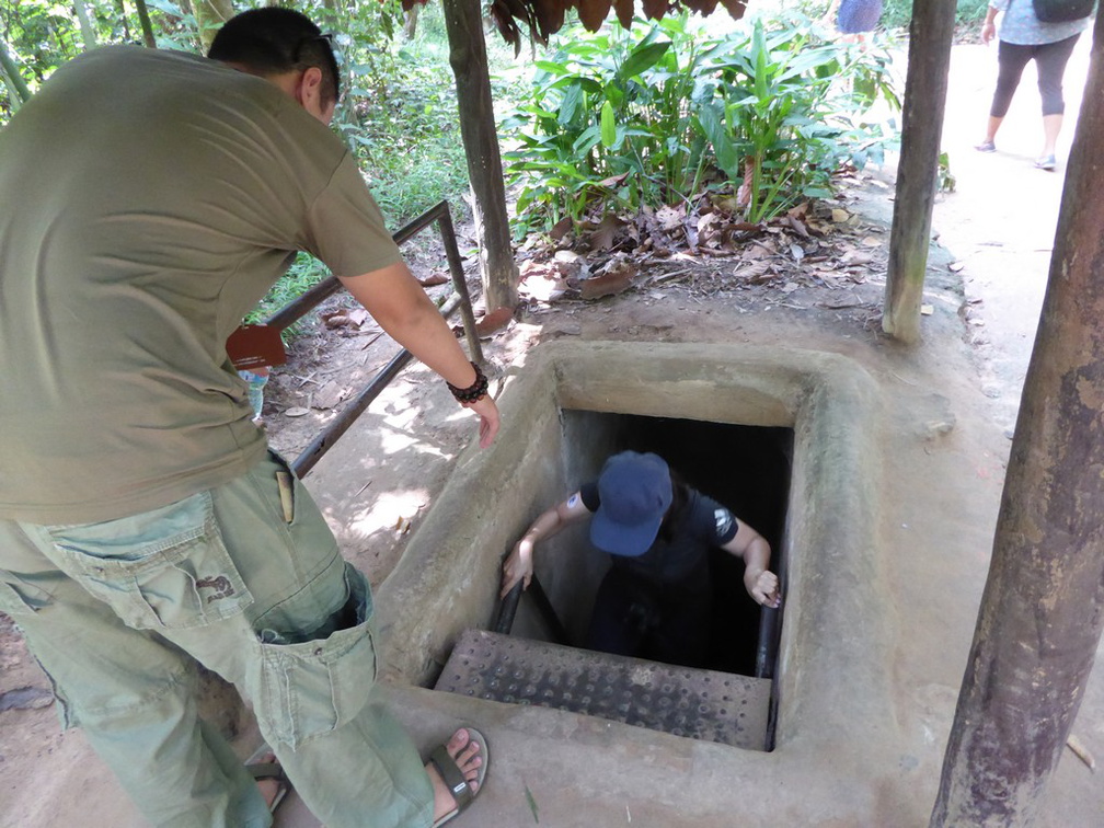 cu-chi-tunnels-vietnam-071