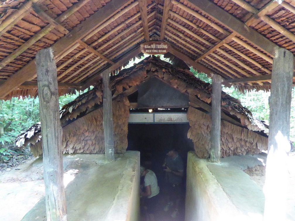 cu-chi-tunnels-vietnam-078