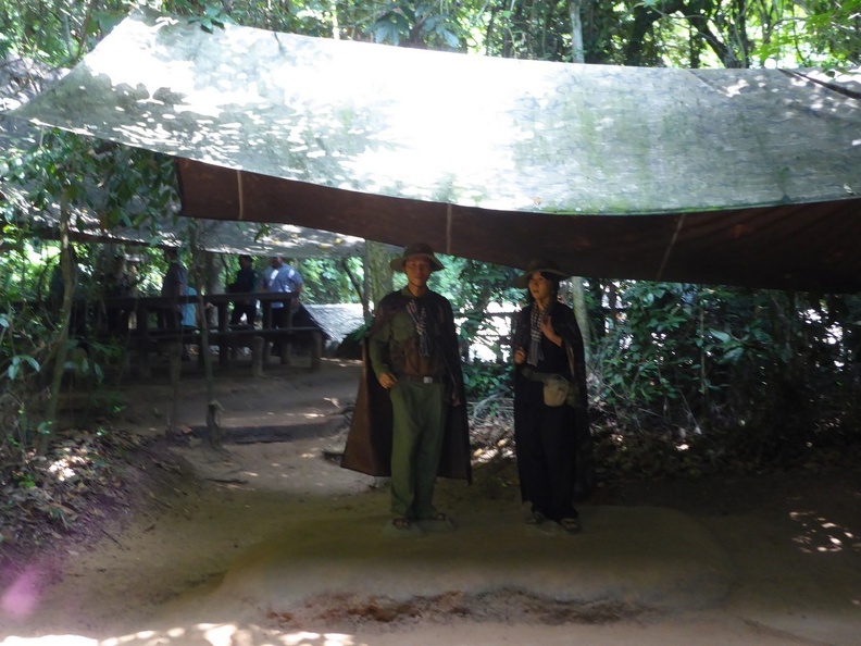 cu-chi-tunnels-vietnam-086