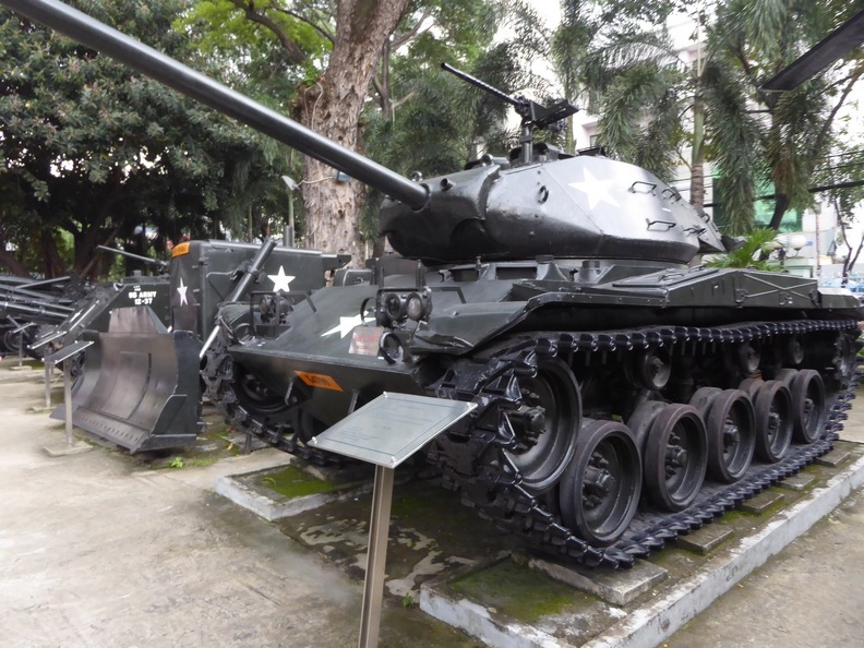 hochiminh-war-remants-museum-010.jpg