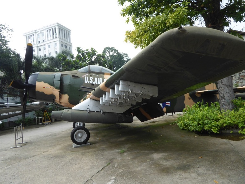 hochiminh-war-remants-museum-014