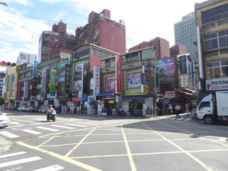 taipei-guanghua-mall-syntrend-02.jpg