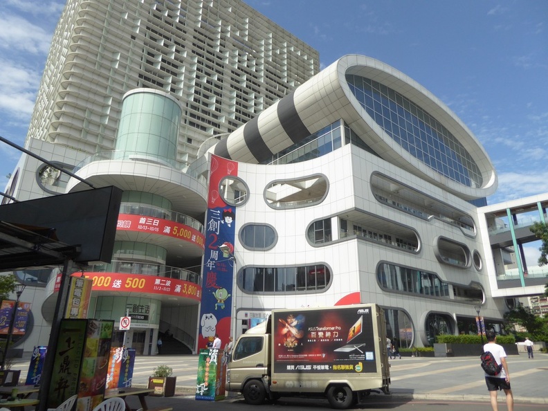 taipei-guanghua-mall-syntrend-04.jpg