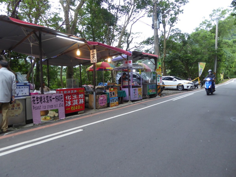 taipei-maokung-hill-gondola-tea-37.jpg