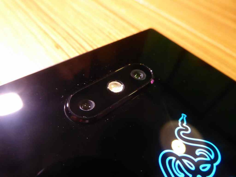 razer-phone-2-sg-14.jpg