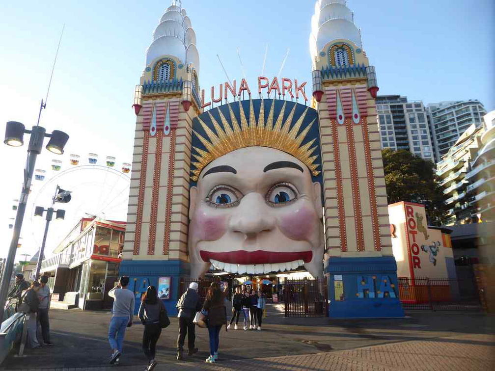 sydney-luna-park-02