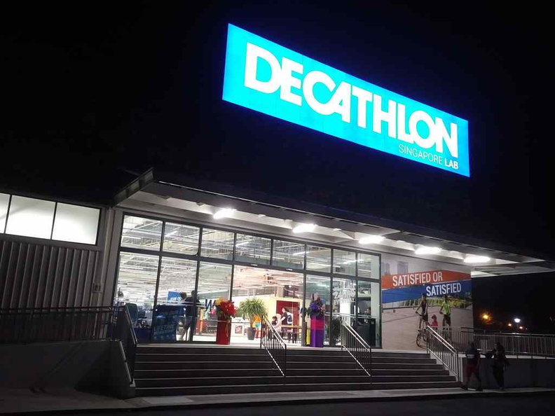 decathlon-kallang-01.jpg