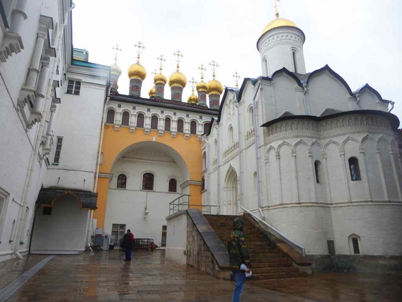 moscow-inner-kremlin-square-11.jpg