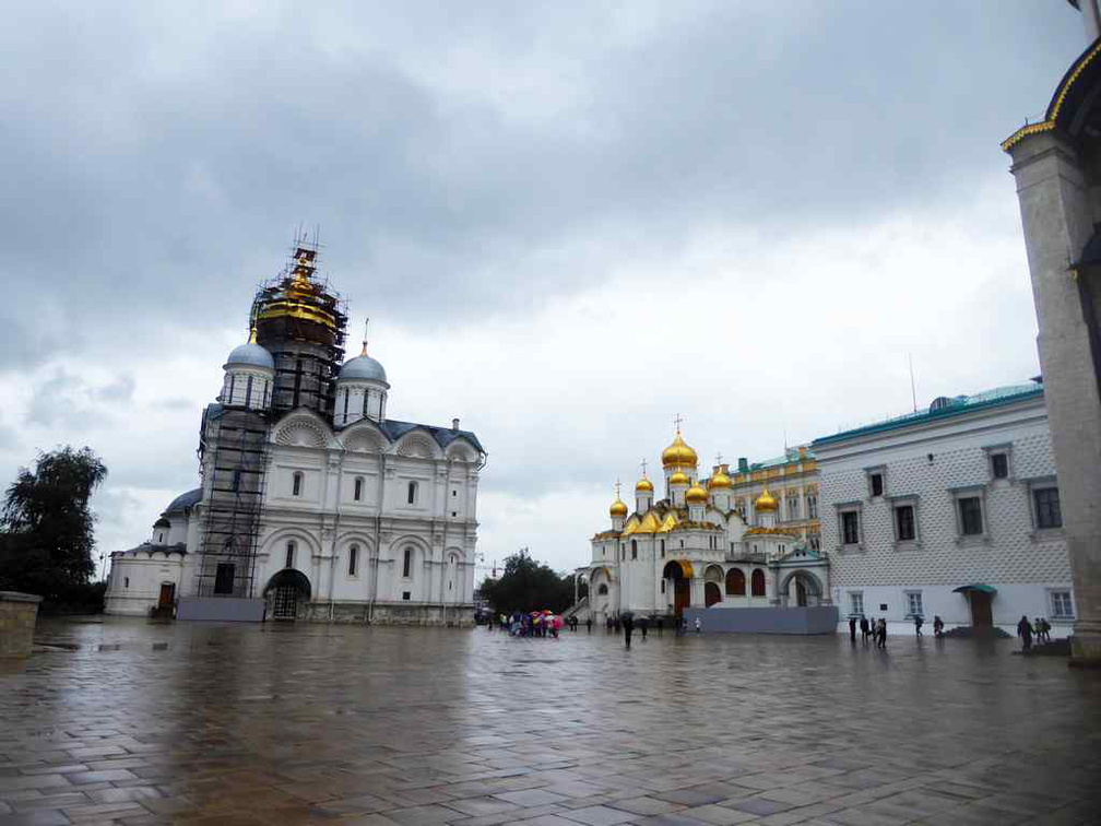 moscow-inner-kremlin-square-13