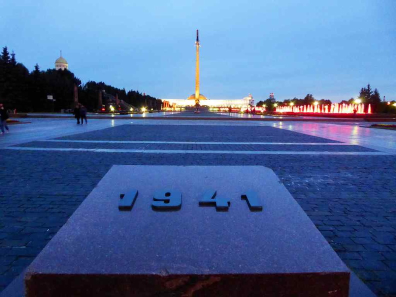 moscow-victory-square-06