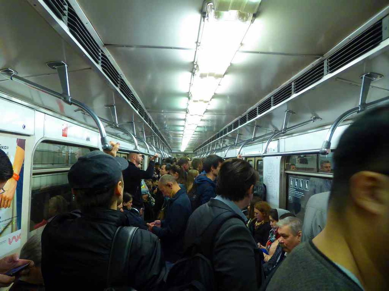 moscow-trains-metro-19.jpg