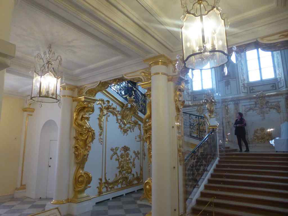 peterhof-grand-palace-028