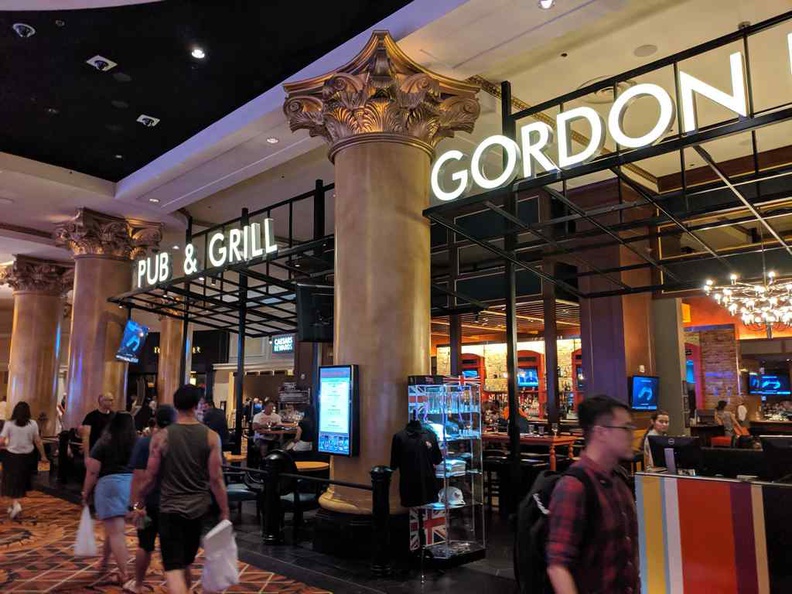 gordon-ramsey-pubgrill-01.jpg