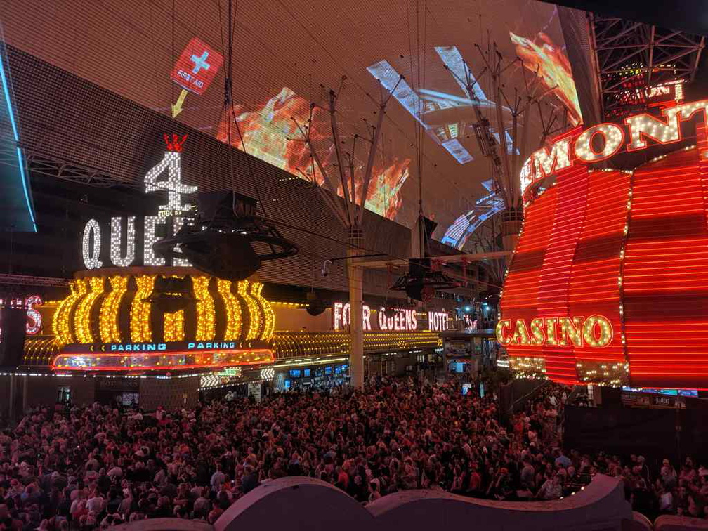 fremont-street-experience-las-vegas-22