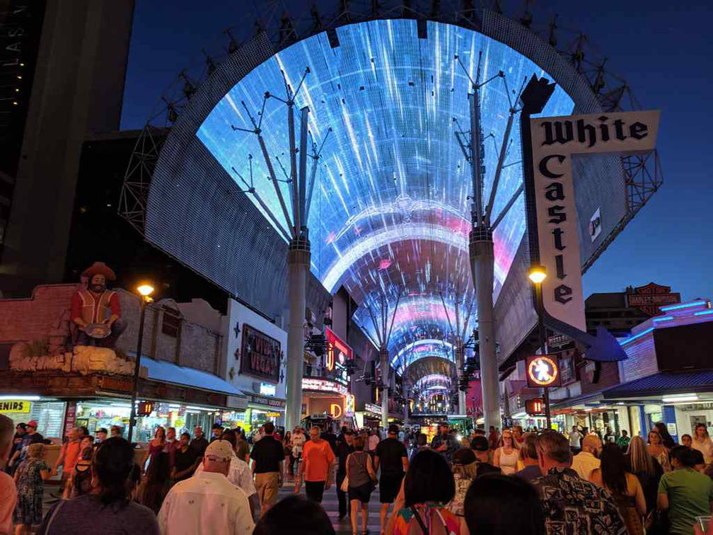 fremont-street-experience-las-vegas-05