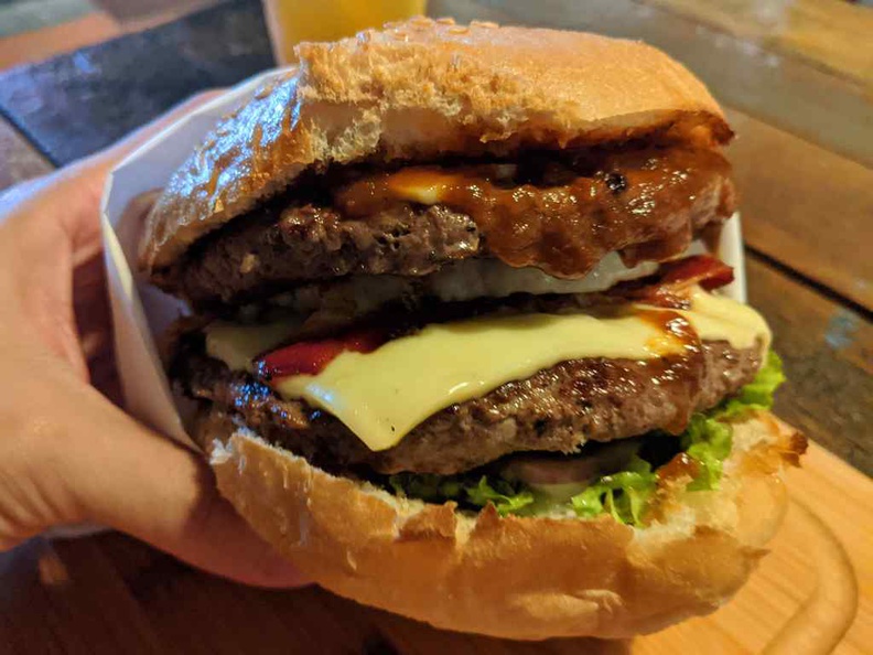 bergs-burgers-10.jpg