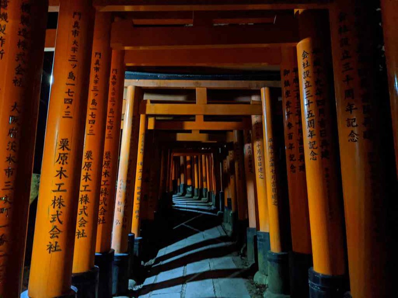 kyoto-fushimi-inari-japan-33.jpg