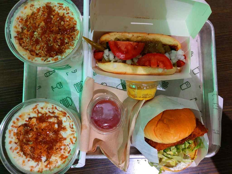 shake-shack-pandan-shake_02.jpg