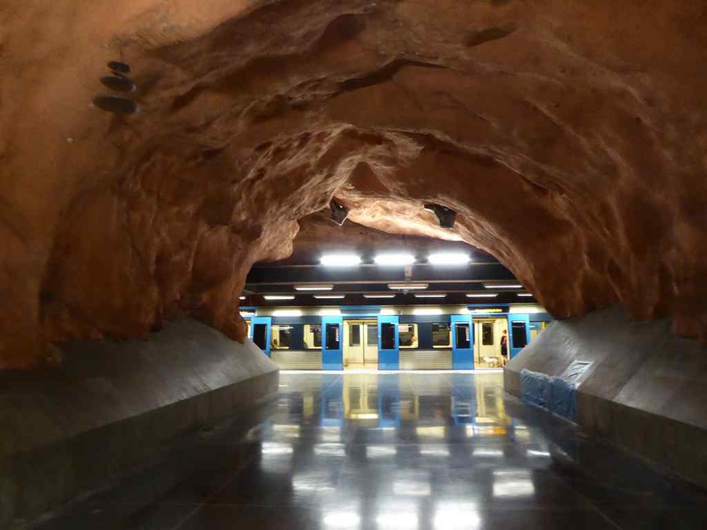 stockholm-metro-art-011.jpg