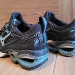 mizuno-wave-20-006.jpg