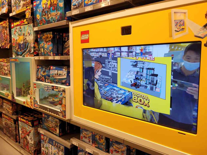 lego-store-suntec-007