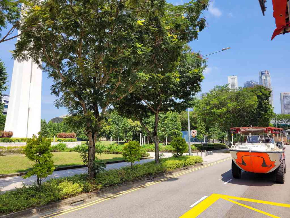 duck-tours-marina-bay-21