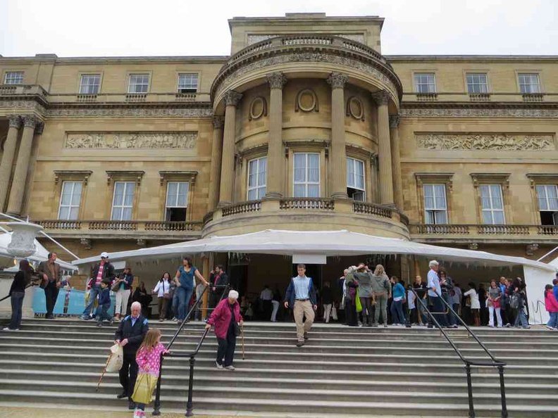 buckingham-palace-uk-01.jpg