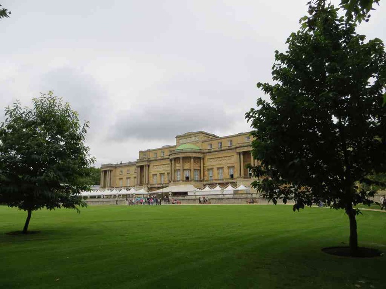 buckingham-palace-uk-04.jpg