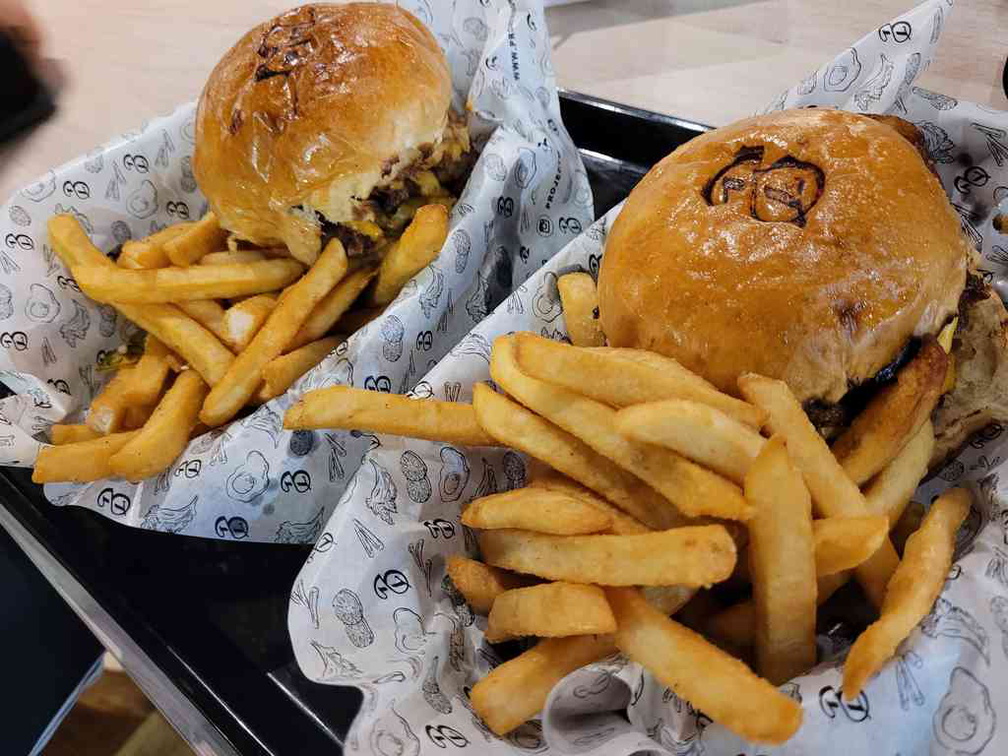 burgs-burgers-warung-02