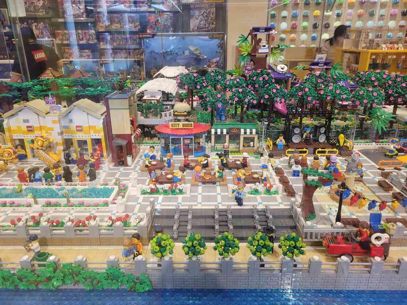 sentosa-lego-shop-15