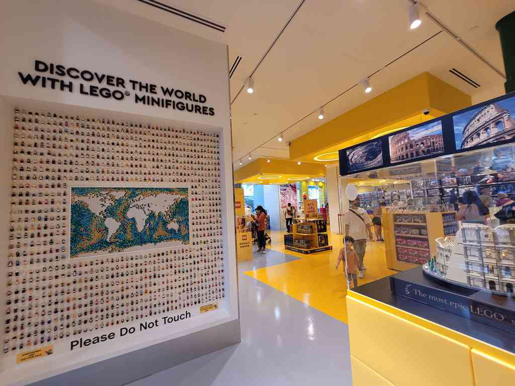 sentosa-lego-shop-08