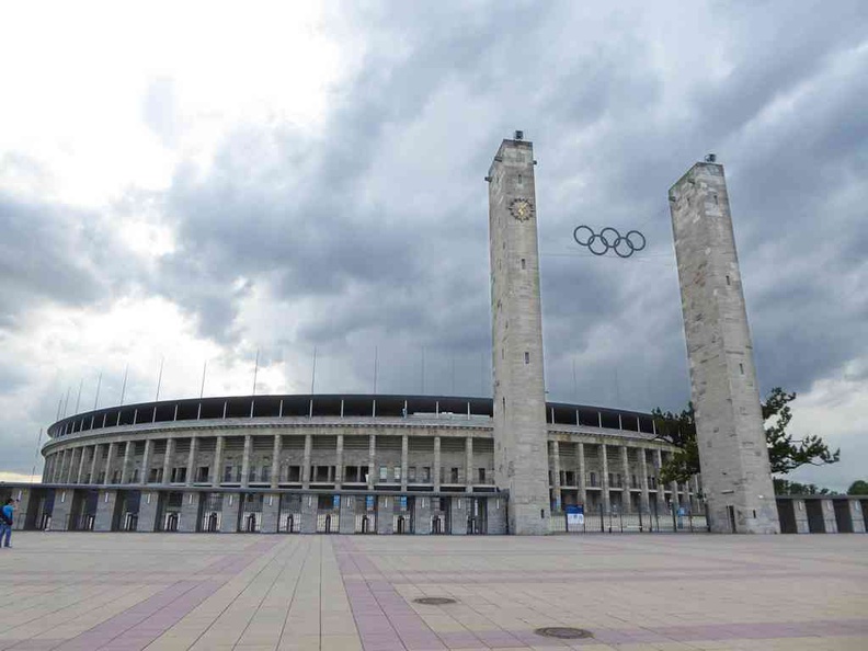 berlin-olympics-stadium-04.jpg