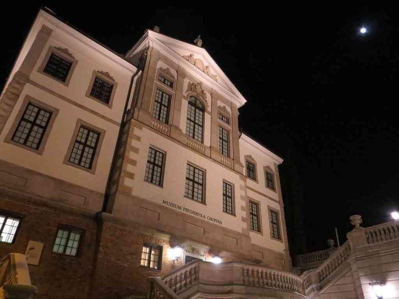 fryderyk-chopin-museum-10