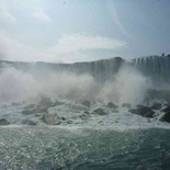 niagara falls ontario-maid-mist-04